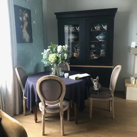 Maison Du 7 Bed & Breakfast *